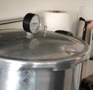 pressure canner without 15 lbs knocker